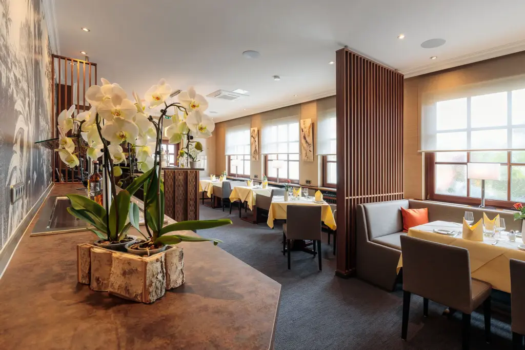 Innenaufnahme eines lokalen Restaurants, aufgenommen von Businessfotograf Celle, David Borghoff